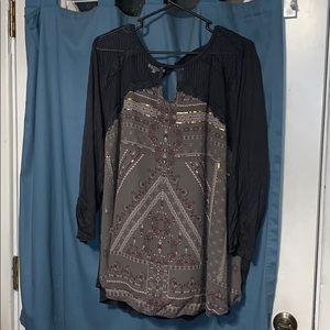 NWOT! Gray Detailed Top